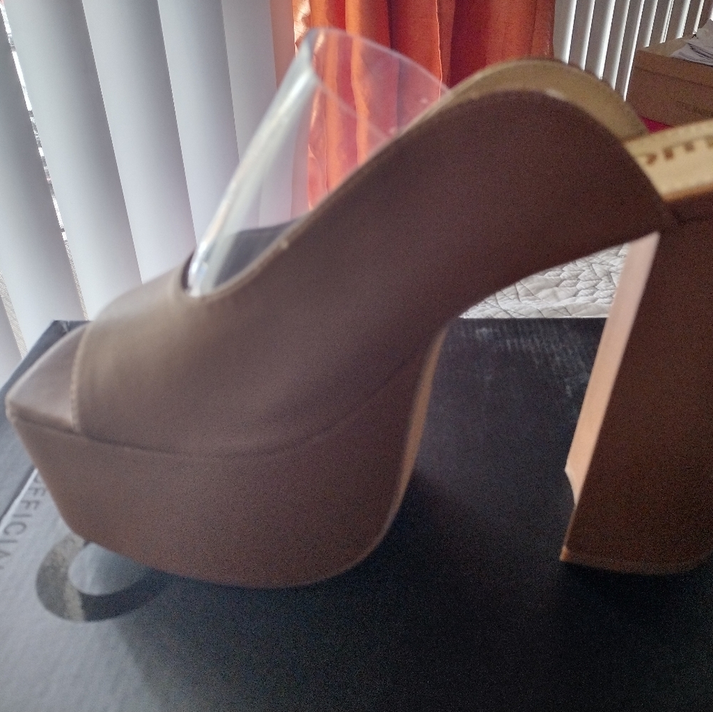 Shoes - Picture 2 of 2